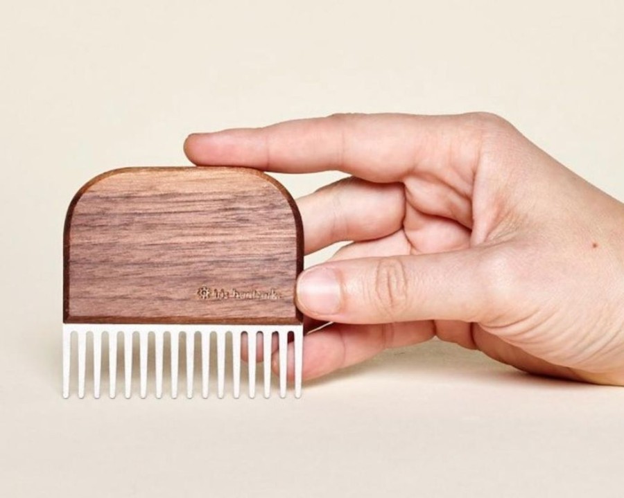 Bath & Body Iris Hantverk Brushes & Accessories | Walnut Beard Comb